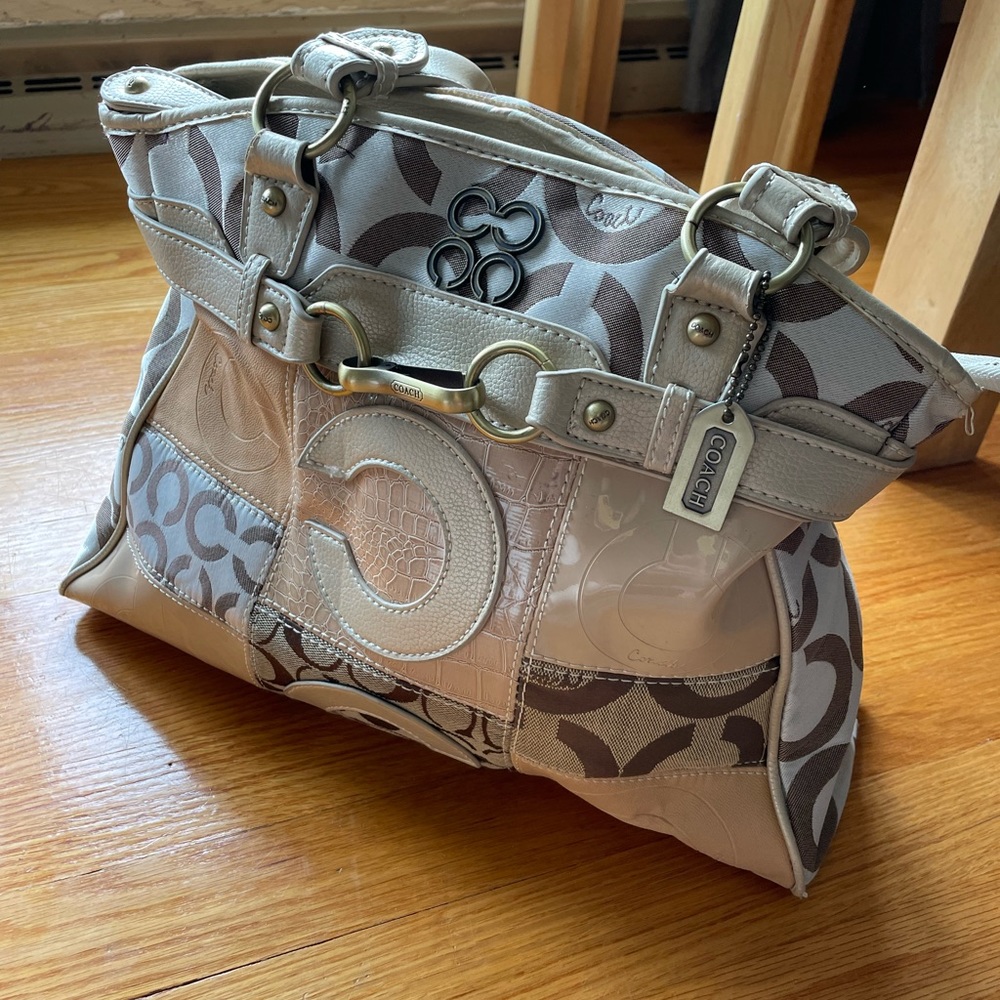 GUC Coach Beige White Gold Large Shoulder Strap Purse